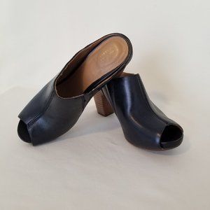 Clarks Women's Black Leather Slip on Clogs, 7M